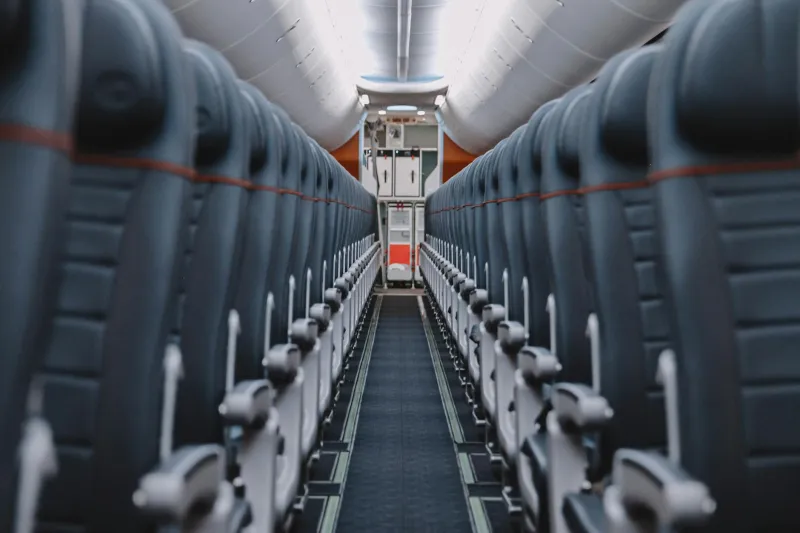 Everyone Fights for Window and Aisle Seats — But the Middle Might Be Your Safest Bet